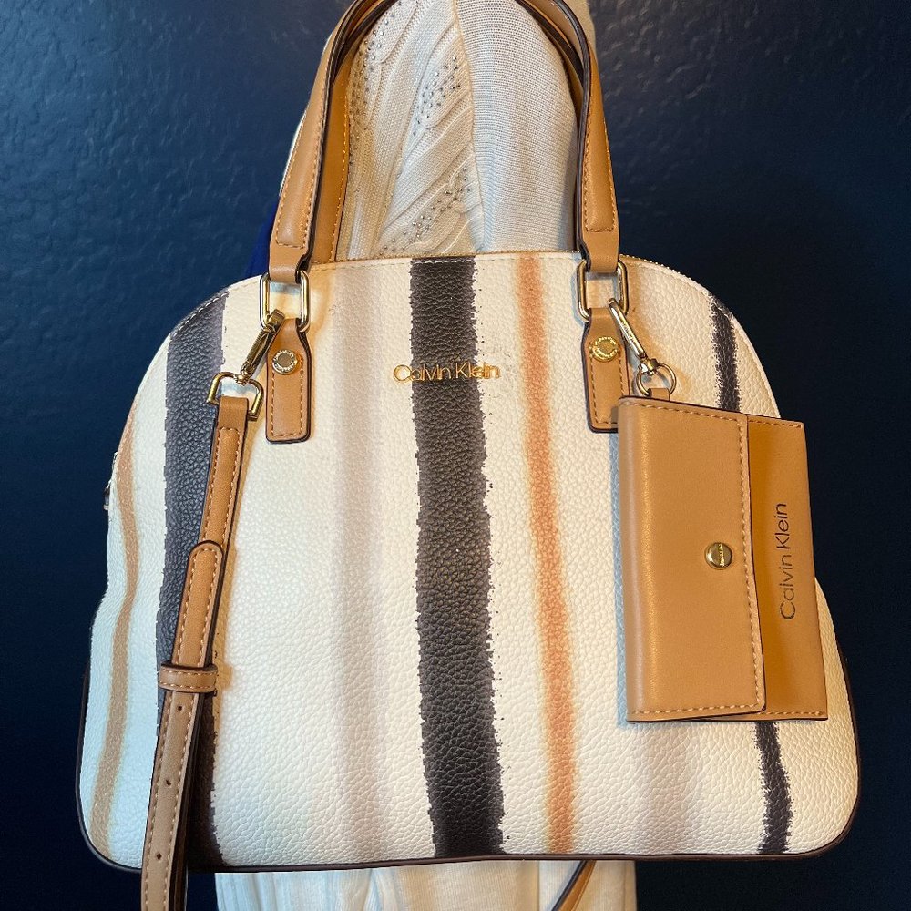 Calvin Klein Brown/White Bag